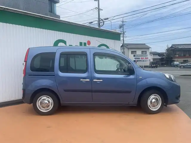 ルノー カングー ゼン 三重県 2020(令2)年 3.7万km 青 外部検査済み/社外ナビ/　＊フルセグテレビ/CD/DVD/Bluetooth/6AT(インパネ）/5人乗り/無塗装ドアミラー/ハロゲンヘッドランプ/フロントフォグランプ/196/65R15タイヤ/　15インチスチールホイール（オプション）/SRSエアバック（運転席/助手席）/両側スライドドア