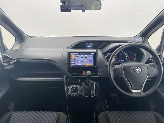 トヨタ ヴォクシー ZS 煌Ⅱ 愛知県 2017(平29)年 6.9万km ホワイトパールクリスタルシャイン アルパイン９型ナビ　フルセグＴＶ　Ｂｌｕｅｔｏｏｔｈ　バックカメラ　アルパイン１０．１型後席モニター　レーダー探知　ドラレコ　ＥＴＣ　衝突軽減　オートハイビーム　ＬＥＤヘッドライト　スマートキー　禁煙