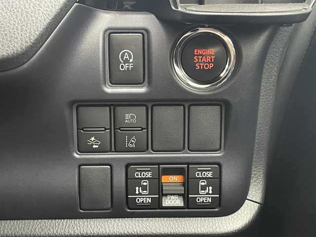 トヨタ ヴォクシー ZS 煌Ⅱ 愛知県 2017(平29)年 6.9万km ホワイトパールクリスタルシャイン アルパイン９型ナビ　フルセグＴＶ　Ｂｌｕｅｔｏｏｔｈ　バックカメラ　アルパイン１０．１型後席モニター　レーダー探知　ドラレコ　ＥＴＣ　衝突軽減　オートハイビーム　ＬＥＤヘッドライト　スマートキー　禁煙