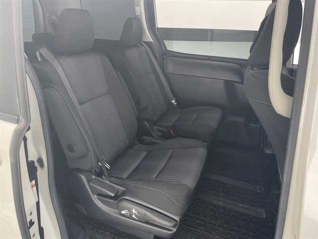 トヨタ ヴォクシー ZS 煌Ⅱ 愛知県 2017(平29)年 6.9万km ホワイトパールクリスタルシャイン アルパイン９型ナビ　フルセグＴＶ　Ｂｌｕｅｔｏｏｔｈ　バックカメラ　アルパイン１０．１型後席モニター　レーダー探知　ドラレコ　ＥＴＣ　衝突軽減　オートハイビーム　ＬＥＤヘッドライト　スマートキー　禁煙