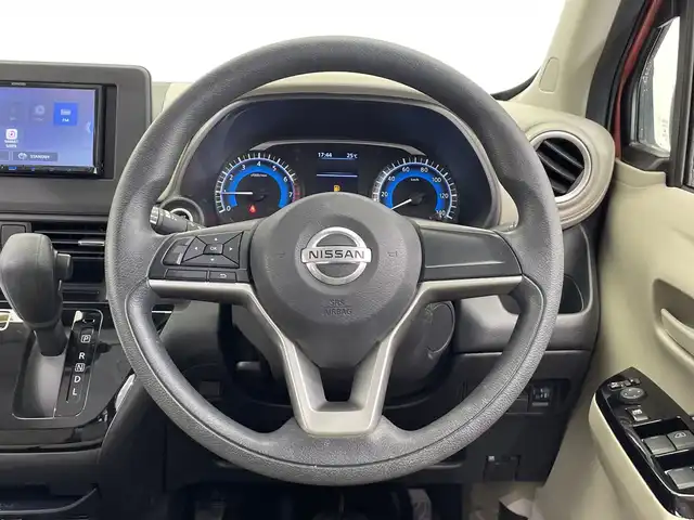 日産 デイズ X 栃木県 2020(令2)年 2.6万km ブロッサムピンク 社外ナビ/（CD/AUX）/バックカメラ/オートライト/横滑り防止装置/スマートキー/プッシュスタート/アイドリングストップ/電動格納ミラー/純正アルミホイール/社外フロアマット/ヘッドライトレベライザー/カーテンエアバック/衝突被害軽減システム