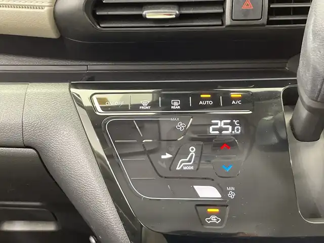 日産 デイズ X 栃木県 2020(令2)年 2.6万km ブロッサムピンク 社外ナビ/（CD/AUX）/バックカメラ/オートライト/横滑り防止装置/スマートキー/プッシュスタート/アイドリングストップ/電動格納ミラー/純正アルミホイール/社外フロアマット/ヘッドライトレベライザー/カーテンエアバック/衝突被害軽減システム