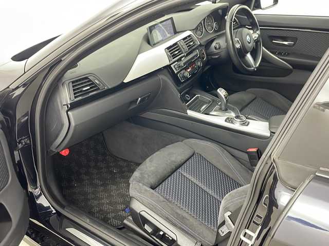 ＢＭＷ ４２０ｉ xDrive グランクーペ Mスポーツ 道央・札幌 2014(平26)年 6万km カーボンブラックM ・4WD/・純正ナビ（TV＆CD＆DVD＆BT）/・バックカメラ/・クルーズコントロール/・レーンキープアシスト/・アイドリングストップ/・横滑り防止/・ステアリングスイッチ/・パドルシフト/・パワーシート/・スマートキー/・スペアキー