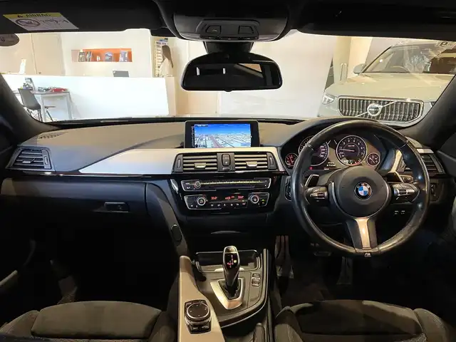 ＢＭＷ ４２０ｉ xDrive グランクーペ Mスポーツ 道央・札幌 2014(平26)年 6万km カーボンブラックM ・4WD/・純正ナビ（フルセグTV＆CD＆DVD＆BT）/・バックカメラ/・クルーズコントロール/・レーンキープアシスト/・アイドリングストップ/・横滑り防止/・ステアリングスイッチ/・パドルシフト/・電動シート/・ETC/・スマートキー/・スペアキー