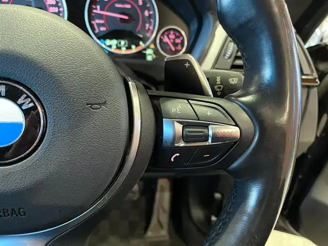 ＢＭＷ ４２０ｉ xDrive グランクーペ Mスポーツ 道央・札幌 2014(平26)年 6万km カーボンブラックM ・4WD/・純正ナビ（フルセグTV＆CD＆DVD＆BT）/・バックカメラ/・クルーズコントロール/・レーンキープアシスト/・アイドリングストップ/・横滑り防止/・ステアリングスイッチ/・パドルシフト/・電動シート/・ETC/・スマートキー/・スペアキー