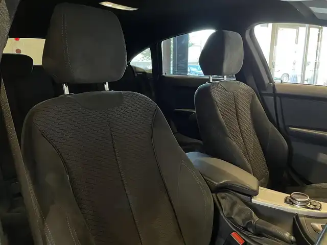 ＢＭＷ ４２０ｉ xDrive グランクーペ Mスポーツ 道央・札幌 2014(平26)年 6万km カーボンブラックM ・4WD/・純正ナビ（フルセグTV＆CD＆DVD＆BT）/・バックカメラ/・クルーズコントロール/・レーンキープアシスト/・アイドリングストップ/・横滑り防止/・ステアリングスイッチ/・パドルシフト/・電動シート/・ETC/・スマートキー/・スペアキー