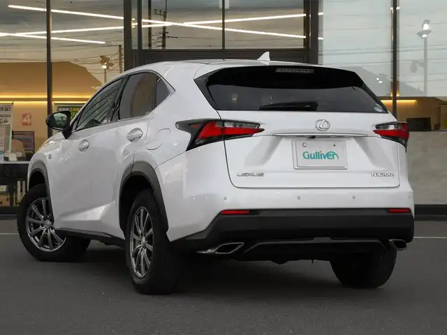 レクサス ＮＸ 200t Fスポーツ 茨城県 2015(平27)年 13.3万km ソニッククォーツ 純正ナビ/【ラジオ・DISC・SD・USB・BT・VTR・AUX・TV】/シートヒーター/エアシート/パワーシート/シートメモリ/ステアリングヒーター/パドルシフト/レーダークルコン/ETC/Bカメラ/左サイドカメラ/前後コーナーセンサー/アイドリングストップ/ブレーキホールド/純正フロアマット/社外アルミホイール