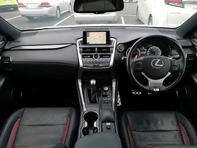 レクサス ＮＸ 200t Fスポーツ 茨城県 2015(平27)年 13.3万km ソニッククォーツ 純正ナビ/【ラジオ・DISC・SD・USB・BT・VTR・AUX・TV】/シートヒーター/エアシート/パワーシート/シートメモリ/ステアリングヒーター/パドルシフト/レーダークルコン/ETC/Bカメラ/左サイドカメラ/前後コーナーセンサー/アイドリングストップ/ブレーキホールド/純正フロアマット/社外アルミホイール