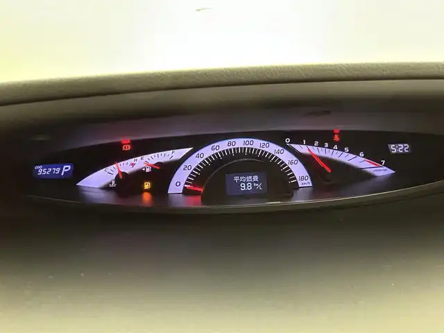 トヨタ エスティマ アエラス プレミアムエディション 群馬県 2015(平27)年 9.6万km ホワイトパールクリスタルシャイン フリップダウンモニター　アルパイン９インチナビ　バックカメラ　クルーズコントロール　両側パワースライドドア　ＨＩＤオートライト　オットマン　純正１８インチＡＷ　ＥＴＣ　ドライブレコーダー　禁煙車