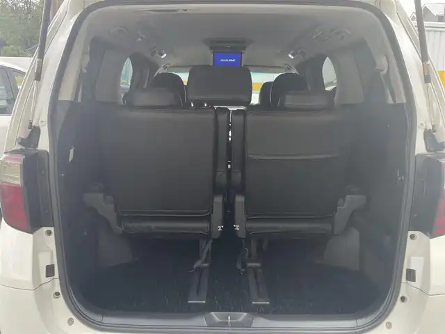 トヨタ ヴェルファイア 2．4Z 神奈川県 2012(平24)年 8.3万km ホワイトパールクリスタルシャイン アルパイン　ビックX９インチ/メモリーナビ/CD/DVD/SD/BT/フルセグ/アルパインフリップダウンモニター/前方ドラレコ/バックカメラ/両側パワーパワースライドドア/バックドアイージークロージャー/ローダウン/社外アルミ　AME２０インチ/社外テール/社外マフラー(rosso modello)/社外セキュリティ（Gｒｇo-ZV）/HIDヘッドライト/社外LEDフォグ/社外カーテシイルミ/社外ダッシュマット/社外USB充電ポート×２/社外シートカバー(clazzio)/7人乗り/オットマンシート/シフトゲートイルミ/コーナーセンサー/ウッドコンビハンドル/オートライト/ナノイーエアコン/リアフィルム/ドアバイザー/スマートキー×２/新車時保証書/取扱説明書/ナビ取扱説明書/セキュリティ取扱説明書/ドラレコ取扱説明書