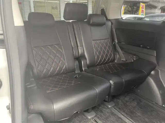 トヨタ ヴェルファイア 2．4Z 神奈川県 2012(平24)年 8.3万km ホワイトパールクリスタルシャイン アルパイン　ビックX９インチ/メモリーナビ/CD/DVD/SD/BT/フルセグ/アルパインフリップダウンモニター/前方ドラレコ/バックカメラ/両側パワーパワースライドドア/バックドアイージークロージャー/ローダウン/社外アルミ　AME２０インチ/社外テール/社外マフラー(rosso modello)/社外セキュリティ（Gｒｇo-ZV）/HIDヘッドライト/社外LEDフォグ/社外カーテシイルミ/社外ダッシュマット/社外USB充電ポート×２/社外シートカバー(clazzio)/7人乗り/オットマンシート/シフトゲートイルミ/コーナーセンサー/ウッドコンビハンドル/オートライト/ナノイーエアコン/リアフィルム/ドアバイザー/スマートキー×２/新車時保証書/取扱説明書/ナビ取扱説明書/セキュリティ取扱説明書/ドラレコ取扱説明書