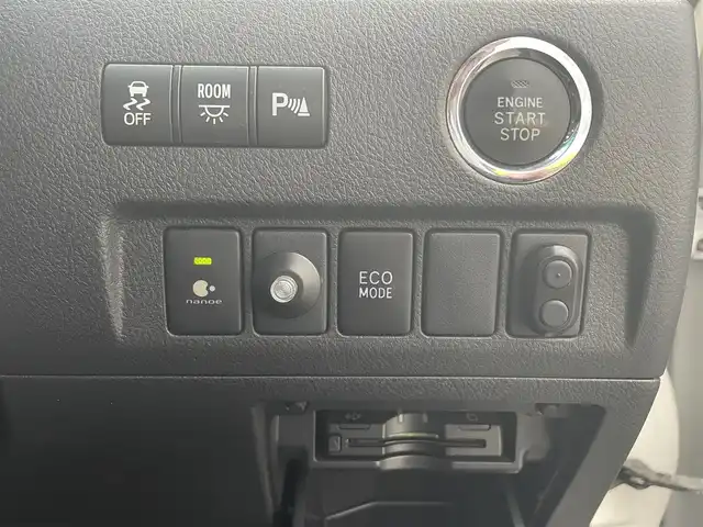 トヨタ ヴェルファイア 2．4Z 神奈川県 2012(平24)年 8.3万km ホワイトパールクリスタルシャイン アルパイン　ビックX９インチ/メモリーナビ/CD/DVD/SD/BT/フルセグ/アルパインフリップダウンモニター/前方ドラレコ/バックカメラ/両側パワーパワースライドドア/バックドアイージークロージャー/ローダウン/社外アルミ　AME２０インチ/社外テール/社外マフラー(rosso modello)/社外セキュリティ（Gｒｇo-ZV）/HIDヘッドライト/社外LEDフォグ/社外カーテシイルミ/社外ダッシュマット/社外USB充電ポート×２/社外シートカバー(clazzio)/7人乗り/オットマンシート/シフトゲートイルミ/コーナーセンサー/ウッドコンビハンドル/オートライト/ナノイーエアコン/リアフィルム/ドアバイザー/スマートキー×２/新車時保証書/取扱説明書/ナビ取扱説明書/セキュリティ取扱説明書/ドラレコ取扱説明書