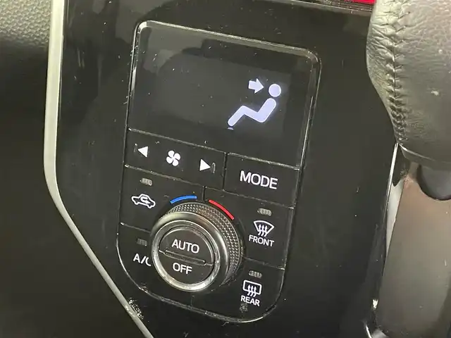 トヨタ タンク カスタムG 群馬県 2017(平29)年 5.6万km ブラックマイカ/マゼンダベリーメタリック 禁煙車　両側パワスラ　純正ナビ　BT　フルセグ　バックカメラ　クルコン　ビルトインETC　アイドリングストップ　横滑り防止装置　ステアリングスイッチ　オートライト　プッシュスタート　スマートキー