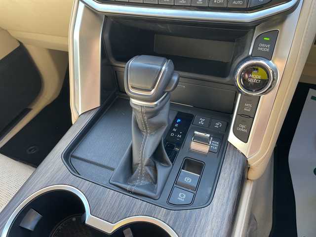 トヨタ ランドクルーザー ZX 石川県 2023(令5)年 2.1万km ブラック ワンオーナー　純正ディスプレイオーディオ　フルセグ　パノラマモニター　ＬＥＤヘッドライト　革シート　サンルーフ　パワーバックドア　ＢＳＭ　ＥＴＣ２．０　セーフティセンス　レーダークルーズ