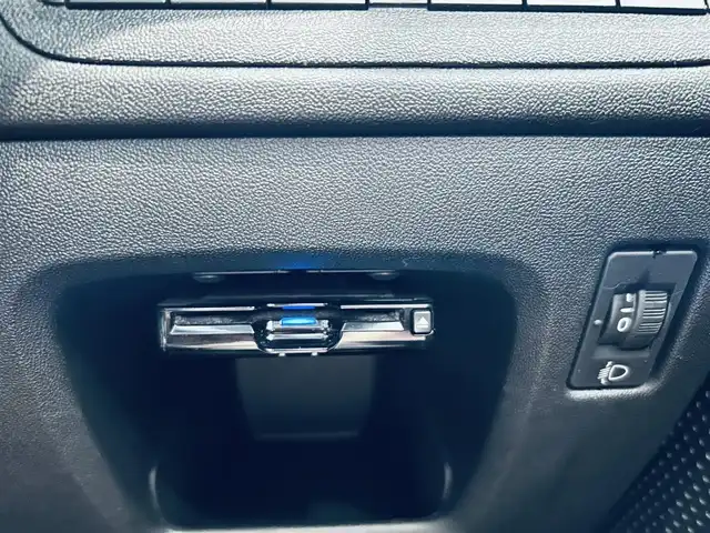 プジョー ２０８ アリュール シエロプラス 大阪府 2017(平29)年 3.7万km 青 250台限定車/ガラスルーフ/ナビ/TV/クリアランスソナー/USB/Bluetooth/クルコン/ETC/ドラレコ/純正16インチAW/applecarplay/リモコンキー