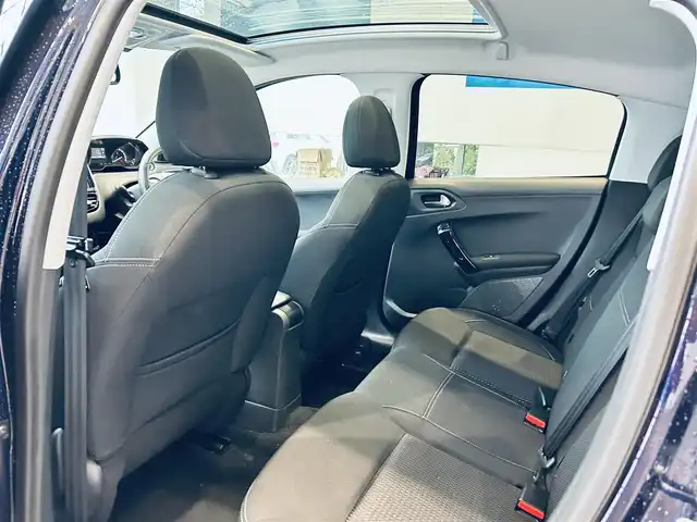 プジョー ２０８ アリュール シエロプラス 大阪府 2017(平29)年 3.7万km 青 250台限定車/ガラスルーフ/ナビ/TV/クリアランスソナー/USB/Bluetooth/クルコン/ETC/ドラレコ/純正16インチAW/applecarplay/リモコンキー