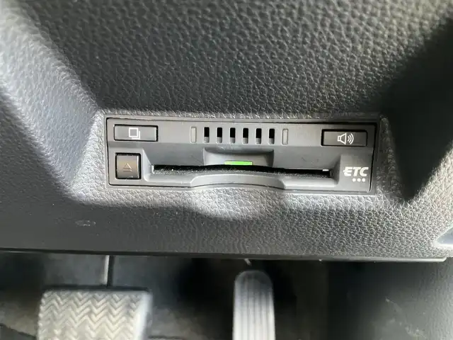 トヨタ ヤリスクロス ハイブリッド Z アドベンチャー 滋賀県 2023(令5)年 2.7万km ブラックマイカ/プラチナホワイトパールマイカ ワンオーナー/トヨタセーフティセンス/レーダークルーズコントロール/純正8インチディスプレイオーディオ/Bluetooth、フルセグテレビ/バックカメラ/ビルトインETC/ハーフレザーシート/前席シートヒーター/運転席パワーシート/ステアリングヒーター/パワーバックドア/純正LEDヘッドライト/純正18インチアルミホイール/スペアキー有り/取扱説明書/保証書