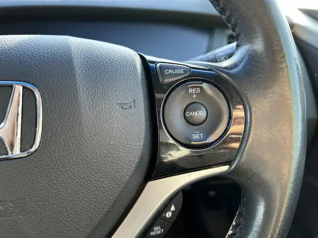 ホンダ ジェイド ハイブリッド 福岡県 2015(平27)年 9.1万km ホワイトオーキッドパール パワーステアリング/パワーウィンドウ/クルーズコントロール/バックカメラ/LEDライト/ビルトインETC/横滑り防止機能