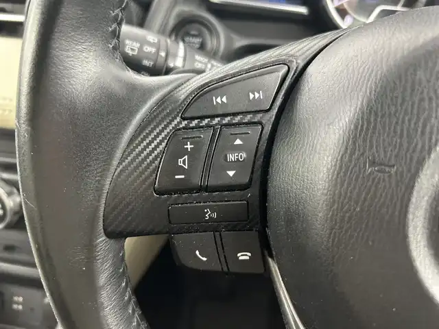 マツダ デミオ XD ツーリング Lパッケージ 愛知県 2015(平27)年 6.7万km ジェットブラックマイカ 禁煙車/ディーゼル/ターボ/純正７インチナビ/（CD/DVD/フルセグTV/Bluetooth/USB)/シティブレーキアクティブシステム/ヘッドアップディスプレイ/クルーズコントロール/ETC/レザーシート/LEDヘッドライト/純正16インチアルミホイール/スマートキー/スペアキー有/プッシュスタート/アイドリングストップ/横滑り防止装置