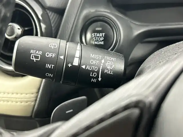 マツダ デミオ XD ツーリング Lパッケージ 愛知県 2015(平27)年 6.7万km ジェットブラックマイカ 禁煙車/ディーゼル/ターボ/純正７インチナビ/（CD/DVD/フルセグTV/Bluetooth/USB)/シティブレーキアクティブシステム/ヘッドアップディスプレイ/クルーズコントロール/ETC/レザーシート/LEDヘッドライト/純正16インチアルミホイール/スマートキー/スペアキー有/プッシュスタート/アイドリングストップ/横滑り防止装置