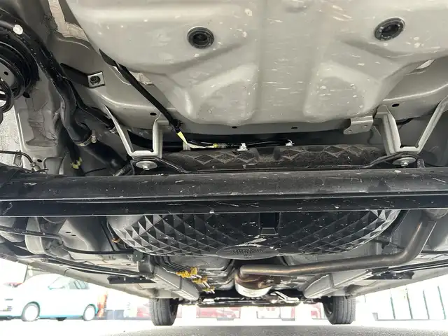 ダイハツ ムーヴ キャンバス X LTD メイクアップ SA Ⅲ 栃木県 2019(令1)年 3.2万km パールホワイトⅢ/スムースグレーマイカメタリック 2トーン スマートアシストIII/・衝突警報機能/・衝突回避支援ブレーキ機能/・車線逸脱警報機能/・誤発進抑制制御機能/・オートハイビーム/・先行車発進お知らせ機能/社外ナビ/・フルセグTV/・CD/DVD/BT/・iPod/USB/SD/・FM/AM/全方位モニター/ETC/ドライブレコーダー/両側電動スライドドア/スマートキー/プッシュスタート/アイドリングストップ/フォグランプ/オートライト/ヘッドライトレベライザー/ステアリングスイッチ/純正フロアマット/ドアバイザー/横滑り防止システム/電動格納ミラー