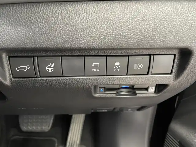 トヨタ ハリアー Z レザーパッケージ 鹿児島県 2020(令2)年 2.7万km プレシャスブラックパール 純正12.3インチディスプレイオーディオ（ナビ機能付き）/フルセグTV/BT/AppleCarPlay/AndroidAuto/パノラミックビューモニター/JBLプレミアムサウンドシステム/本革シート/前席シートベンチレーション&シートヒーター/前席パワーシート/運転席シートメモリ/ヘッドアップディスプレイ/トヨタセーフティセンス/全車速追従機能付クルーズコントロール/電動パーキングブレーキ/オートブレーキホールド/純正LEDヘッドライト/純正19インチアルミホイール/純正フロアマット