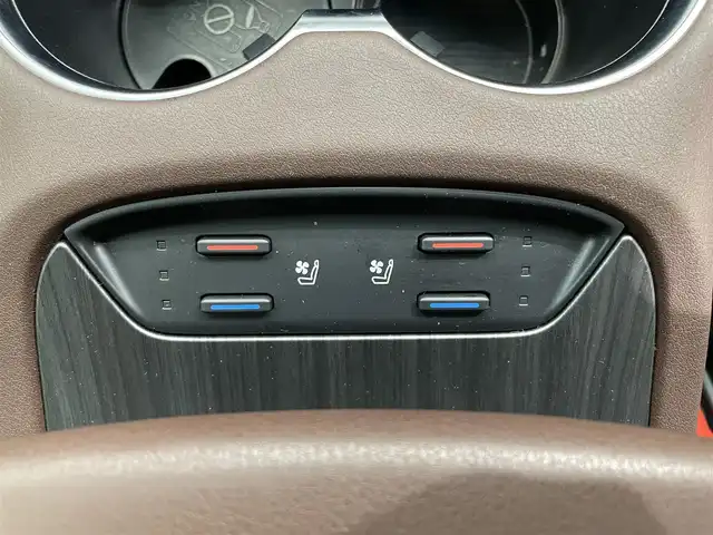 トヨタ ハリアー Z レザーパッケージ 鹿児島県 2020(令2)年 2.7万km プレシャスブラックパール 純正12.3インチディスプレイオーディオ（ナビ機能付き）/フルセグTV/BT/AppleCarPlay/AndroidAuto/パノラミックビューモニター/JBLプレミアムサウンドシステム/本革シート/前席シートベンチレーション&シートヒーター/前席パワーシート/運転席シートメモリ/ヘッドアップディスプレイ/トヨタセーフティセンス/全車速追従機能付クルーズコントロール/電動パーキングブレーキ/オートブレーキホールド/純正LEDヘッドライト/純正19インチアルミホイール/純正フロアマット