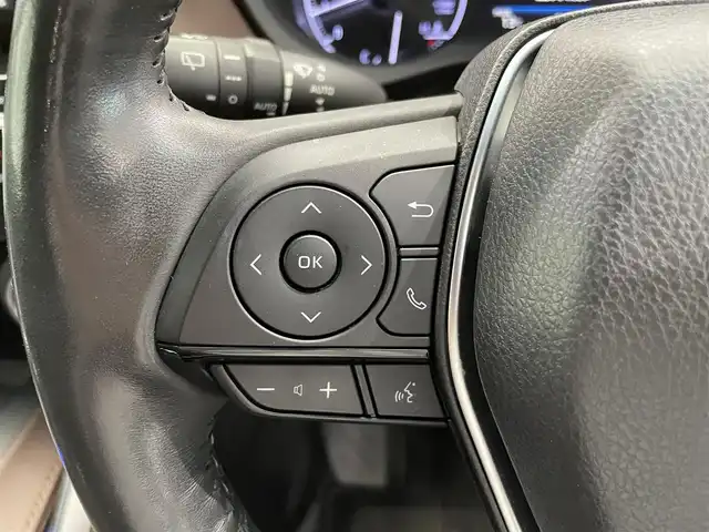 トヨタ ハリアー Z レザーパッケージ 鹿児島県 2020(令2)年 2.7万km プレシャスブラックパール 純正12.3インチディスプレイオーディオ（ナビ機能付き）/フルセグTV/BT/AppleCarPlay/AndroidAuto/パノラミックビューモニター/JBLプレミアムサウンドシステム/本革シート/前席シートベンチレーション&シートヒーター/前席パワーシート/運転席シートメモリ/ヘッドアップディスプレイ/トヨタセーフティセンス/全車速追従機能付クルーズコントロール/電動パーキングブレーキ/オートブレーキホールド/純正LEDヘッドライト/純正19インチアルミホイール/純正フロアマット