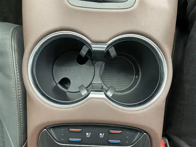 トヨタ ハリアー Z レザーパッケージ 鹿児島県 2020(令2)年 2.7万km プレシャスブラックパール 純正12.3インチディスプレイオーディオ（ナビ機能付き）/フルセグTV/BT/AppleCarPlay/AndroidAuto/パノラミックビューモニター/JBLプレミアムサウンドシステム/本革シート/前席シートベンチレーション&シートヒーター/前席パワーシート/運転席シートメモリ/ヘッドアップディスプレイ/トヨタセーフティセンス/全車速追従機能付クルーズコントロール/電動パーキングブレーキ/オートブレーキホールド/純正LEDヘッドライト/純正19インチアルミホイール/純正フロアマット