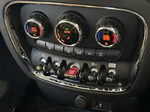ＭＩＮＩ ＢＭＷ ミニ クラブマン クーパーD 福岡県 2020(令2)年 3.6万km MINI Yoursエニグマティックブラック 純正ナビ　/バックカメラ　/ＡＣＣ　/ＢｌｕｅＴｏｏｔｈ　/ＣＡＢＡＮＡシートカバー　/ペッパーＰＫＧ　/前後クリアランスソナー　/コンフォートアクセス　/ＬＥＤライト　/純正１７ｉｎｃｈＡＷ　/ＥＴＣ２．０