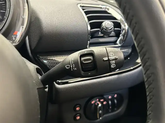 ＭＩＮＩ ＢＭＷ ミニ クラブマン クーパーD 福岡県 2020(令2)年 3.6万km MINI Yoursエニグマティックブラック 純正ナビ　/バックカメラ　/ＡＣＣ　/ＢｌｕｅＴｏｏｔｈ　/ＣＡＢＡＮＡシートカバー　/ペッパーＰＫＧ　/前後クリアランスソナー　/コンフォートアクセス　/ＬＥＤライト　/純正１７ｉｎｃｈＡＷ　/ＥＴＣ２．０
