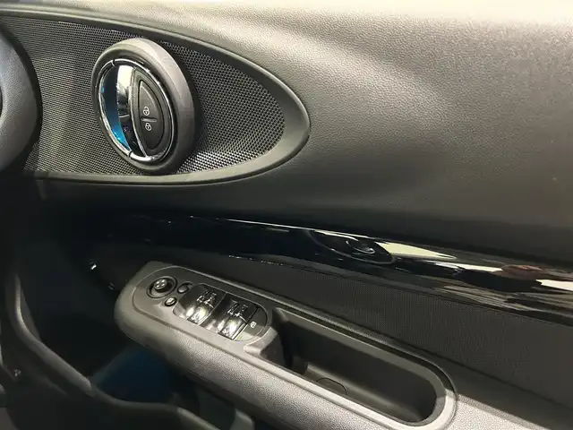 ＭＩＮＩ ＢＭＷ ミニ クラブマン クーパーD 福岡県 2020(令2)年 3.6万km MINI Yoursエニグマティックブラック 純正ナビ　/バックカメラ　/ＡＣＣ　/ＢｌｕｅＴｏｏｔｈ　/ＣＡＢＡＮＡシートカバー　/ペッパーＰＫＧ　/前後クリアランスソナー　/コンフォートアクセス　/ＬＥＤライト　/純正１７ｉｎｃｈＡＷ　/ＥＴＣ２．０