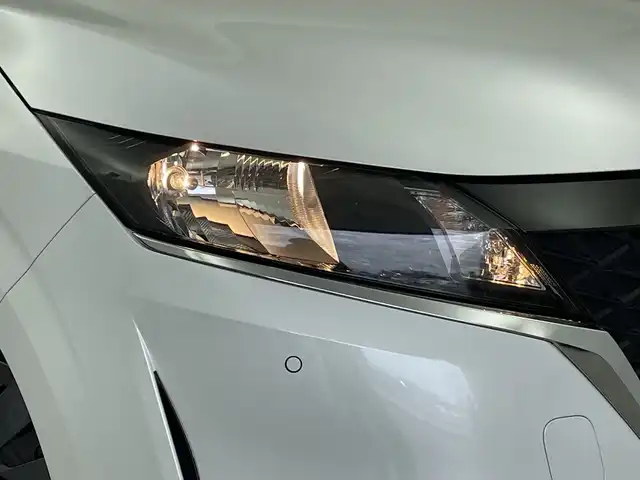 日産 ノート S 新潟県 2021(令3)年 2.4万km ピュアホワイトパール 禁煙車/社外メモリナビ/（BT/FM/AM/フルセグTV)/バックカメラ/ステアリングスイッチ/前後コーナーセンサー/AUTO HOLD/取扱説明書/保証書/整備記録簿