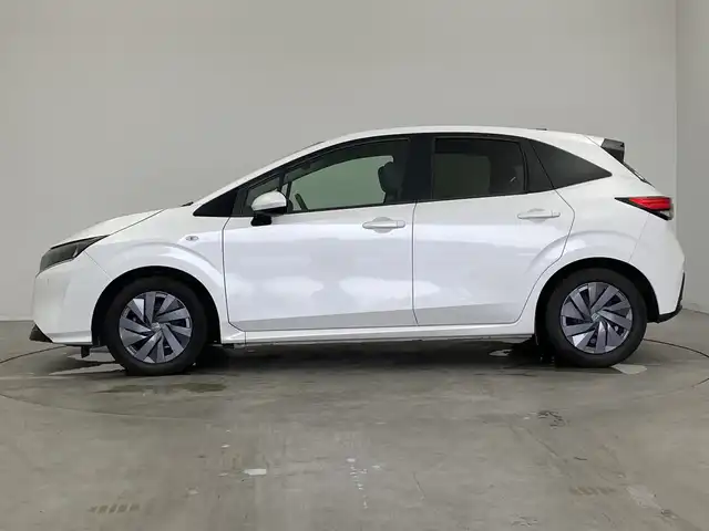 日産 ノート S 新潟県 2021(令3)年 2.4万km ピュアホワイトパール 禁煙車/社外メモリナビ/（BT/FM/AM/フルセグTV)/バックカメラ/ステアリングスイッチ/前後コーナーセンサー/AUTO HOLD/取扱説明書/保証書/整備記録簿