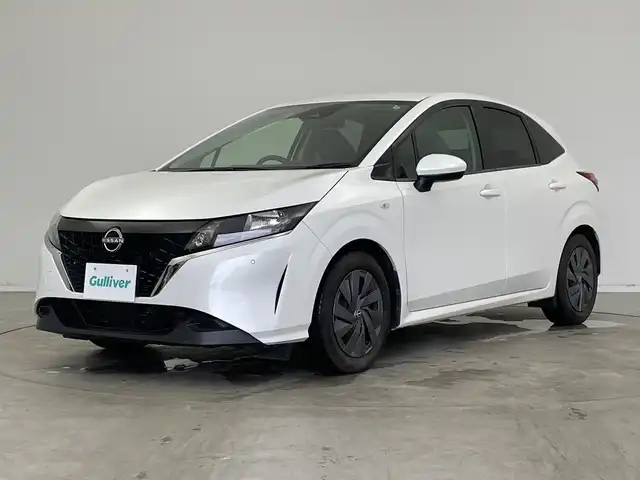 日産 ノート S 新潟県 2021(令3)年 2.4万km ピュアホワイトパール 禁煙車/社外メモリナビ/（BT/FM/AM/フルセグTV)/バックカメラ/ステアリングスイッチ/前後コーナーセンサー/AUTO HOLD/取扱説明書/保証書/整備記録簿