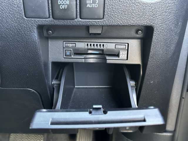 トヨタ ヴェルファイア Z 東京都 2019(令1)年 2.5万km パール ナビゲーション　/フルセグテレビ　/CD&DVD　/ブルートゥース　/USB接続　/バックカメラ　/ETC　/両側パワースライドドア　/衝突軽減ブレーキ　/車線逸脱警報　/アダプティブクルーズ/ブラインドスポットモニタ　/ドライブレコーダー　/保証書/取扱説明書/整備手帳/スマートキーX2個