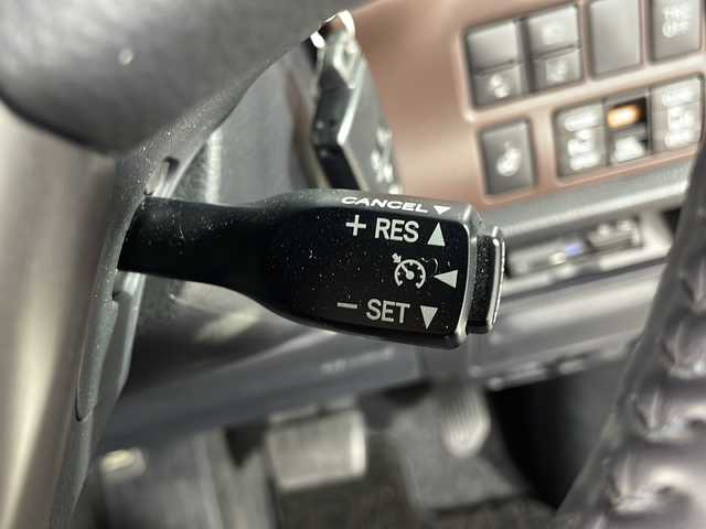 トヨタ エスクァイア ハイブリッド Gi プレミアムパッケージ 広島県 2018(平30)年 7.6万km ブラッキッシュアゲハガラスフレーク トヨタセーフティセンス/・レーンキープアシスト/・オートハイビーム/社外ナビ(AVIC-RL901)/・CD/DVD/BT/フルセグ/バックカメラ/両側パワースライドドア/クルーズコントロール/デジタルインナーミラー/ハーフレザーシート/前席シートヒーター/ハンドルヒーター/LEDヘッドライト/オートライト/スマートキー/プッシュスタート/純正フロアマット