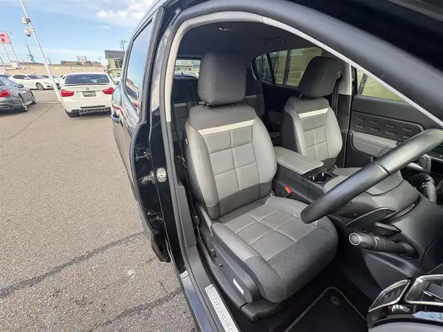 シトロエン Ｃ５ エアクロス シャイン 石川県 2019(令1)年 5.1万km 黒 ディスプレイオーディオ/　AM/FM・USB・iPod・AppleCarPlay/ETC/パノラマモニター/ドライブレコーダー/クルーズコントロール/パワーシート（D席）/ルーフレール/アンチロック・ブレーキ・システム/衝突被害軽減システム/横滑り防止装置/前後コーナーセンサー/レーンキープアシスト/盗難防止装置/ダウンヒルアシストコントロール/パーキングアシスト/アイドリングストップ/エアバッグ（W+サイド）/カーテンエアバッグ/純正アルミホイール/スマートキー