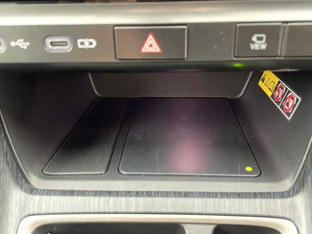 レクサス ＬＢＸ クール 大阪府 2024(令6)年 2.2万km パール 純正9.8型ディスプレイオーディオ（ナビ有）/【フルセグＴＶ/Bluetooth/USB/FM/AM】/パノラマミックビューモニター/パワーバックドア/ブラインドスポットモニター(BSM)/おくだけ充電/カラーHUD/半革シート/シートメモリー/D/N席シートヒーター/ステアリングヒーター/パドルシフト/オートホールド/Lexus Safety System＋/・プリクラッシュセーフティー/・レーダークルーズコントロール/・レーンディパーチャーアラート/・アダクティブハイビームシステム/・ロードサインアシスト/・ドライバーモニター連携/・ドライバー異常対応システム/・プロアクティブドライビングアシスト/パーキングサポートブレーキ/車両接近警報/安心降車アシスト/前後クリアランスソナー/レクサスチームメイト/・Advanced Drive(渋滞時支援)/LEDヘッドライト/純正18インチAW/ビルトインETC2.0/スマートキー/保証書