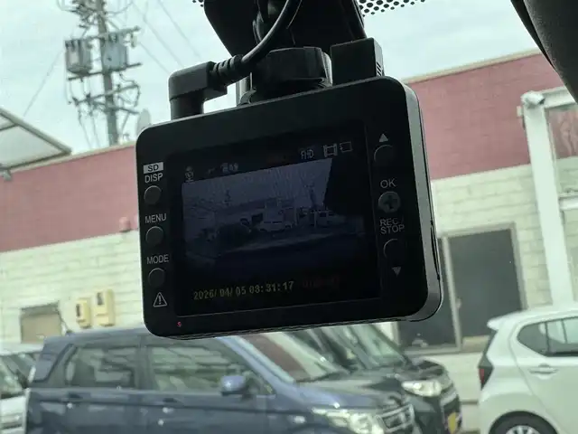 トヨタ ヤリスクロス G 三重県 2025(令7)年 0.8万km プラチナホワイトパールマイカ 1オーナー/禁煙車/純正ディスプレイオーディオナビ/　フルセグTV/Bluetooth/バックカメラ/ビルトインETC/前後ドライブレコーダー/セーフティセンス/レーダークルーズコントロール/クリアランスソナー /LEDヘッドライト/オートライト/オートハイビーム/前席シートヒーター /ステアリングヒーター/ステアリングリモコン/ブレーキホールド/電動パーキングブレーキ/スマートキー×2/プッシュスタート