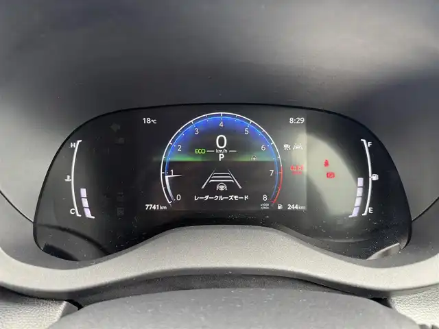 トヨタ ヤリスクロス G 三重県 2025(令7)年 0.8万km プラチナホワイトパールマイカ 1オーナー/禁煙車/純正ディスプレイオーディオナビ/　フルセグTV/Bluetooth/バックカメラ/ビルトインETC/前後ドライブレコーダー/セーフティセンス/レーダークルーズコントロール/クリアランスソナー /LEDヘッドライト/オートライト/オートハイビーム/前席シートヒーター /ステアリングヒーター/ステアリングリモコン/ブレーキホールド/電動パーキングブレーキ/スマートキー×2/プッシュスタート