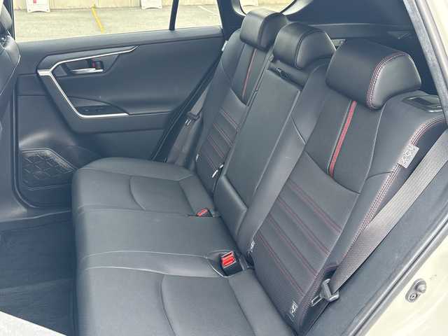 トヨタ ＲＡＶ４ ＰＨＶ G Z 愛知県 2021(令3)年 7.8万km ホワイトパールクリスタルシャイン /ワンオーナー//禁煙車//純正ナビ/（AM/FM/Bluetooth/USB）//バックカメラ//アラウンドビューモニター//デジタルインナーミラー//クルーズコントロール//ビルトインETC//ブラインドスポットモニター//ポジションメモリシート//D+Nパワーシート//D+Nシートヒーター//D+Nエアシート//ステアリングヒーター//電子パーキング//クリアランスソナー//レーンキープアシスト（LTA）//衝突被害軽減システム（PCS）//盗難防止装置//オートLEDライト//オートマチックハイビーム//Wエアバック//カーテンエアバック//保証書//スペアキー
