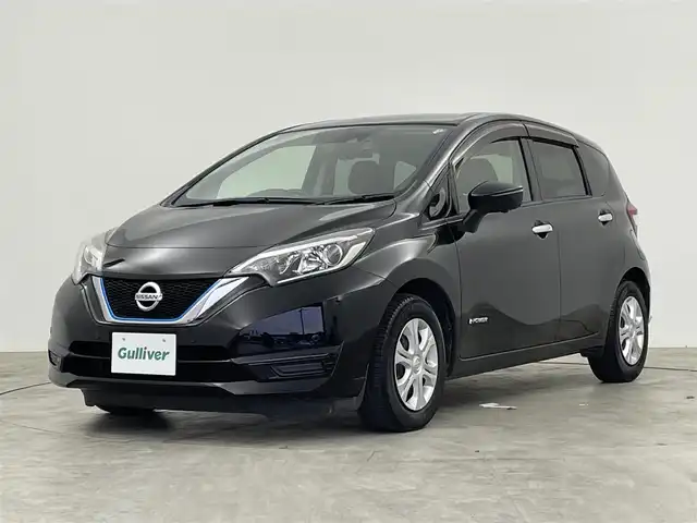 日産 ノート e－パワー X 群馬県 2017(平29)年 4.4万km スーパーブラック 禁煙車　全方位カメラ　純正ナビ　ＢＴ　フルセグ　衝突軽減システム　車線逸脱警報　車両接近通報装置　　ドラレコ　ＥＴＣ横滑り防止装置　オートライト　プッシュスタート　スマートキー　オートエアコン