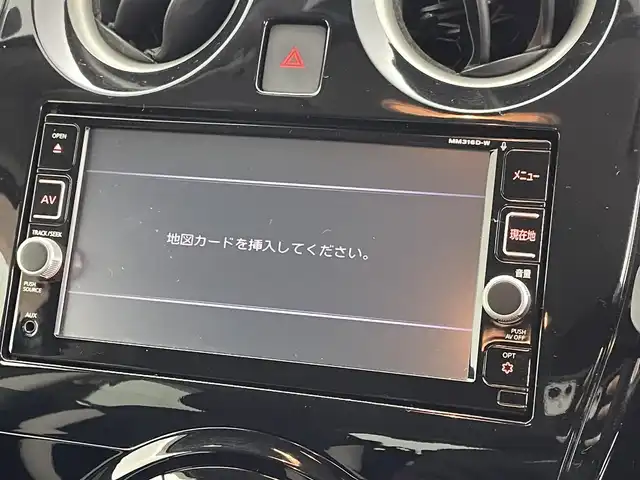 日産 ノート e－パワー X 群馬県 2017(平29)年 4.4万km スーパーブラック 禁煙車　全方位カメラ　純正ナビ　ＢＴ　フルセグ　衝突軽減システム　車線逸脱警報　車両接近通報装置　　ドラレコ　ＥＴＣ横滑り防止装置　オートライト　プッシュスタート　スマートキー　オートエアコン