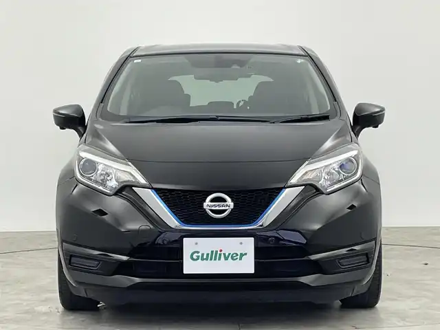日産 ノート e－パワー X 群馬県 2017(平29)年 4.4万km スーパーブラック 禁煙車　全方位カメラ　純正ナビ　ＢＴ　フルセグ　衝突軽減システム　車線逸脱警報　車両接近通報装置　　ドラレコ　ＥＴＣ横滑り防止装置　オートライト　プッシュスタート　スマートキー　オートエアコン