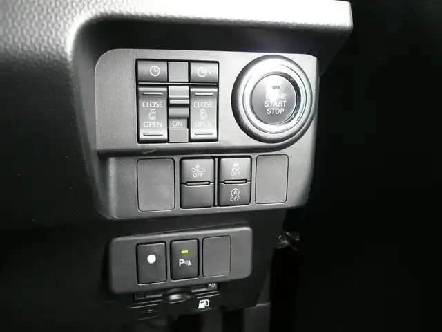 トヨタ ルーミー カスタムG－T 静岡県 2020(令2)年 4万km レーザーブルークリスタルシャイン ワンオーナー /禁煙車/ターボ/両側パワースライドドア/純正SDナビ：NSZT-W68T/(CD/DVD/BT/SD/フルセグTV/USB/)/TVキャンセラー有/クルーズコントロール/ステアリングリモコン/バックカメラ/前席シートヒーター/電子パーキング/後席ロールサンシェード/スマートアシスト/前後コーナーセンサー/プッシュスタート　スマートキー/ビルトインETC/前後ドライブレコーダー/LEDヘッドライト/保証書　取扱説明書　ナビ取説