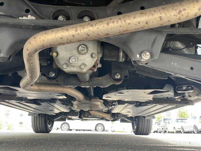 スバル フォレスター Xブレイク 青森県 2016(平28)年 8.1万km クリスタルホワイトP 4WD/アドバンスドセイフティパッケージ/純正SDナビ・フルセグTV/CD・DVD・Bluetooth・SD/フリップダウンモニター/バックカメラ/合皮コンビシート/前席パワーシート/前後席シートヒーター/前後ドライブレコーダー/アイサイトver3/プリクラッシュブレーキ/追従クルーズコントロール/アクティブレーンキープ/アダプティブドライビングビーム/後側方警戒支援/パドルシフト/LEDヘッドライト/オートライト/フォグランプ/純正17インチアルミ
