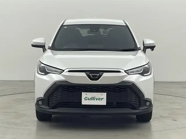 トヨタ カローラ クロス G 福岡県 2022(令4)年 1.3万km プラチナホワイトパールマイカ 純正ナビ　/バックカメラ　/ビルトインＥＴＣ２．０　/前後ドライブレコーダー　/レーダークルーズコントロール　/コーナーセンサー　/衝突軽減ブレーキ　/レーンキープ　/アクセル踏み間違い防止　/純正フロアマット　/ＬＥＤヘッドライト