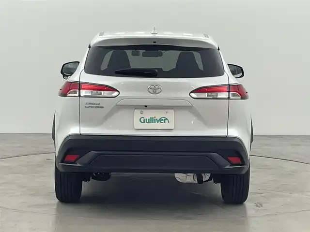 トヨタ カローラ クロス G 福岡県 2022(令4)年 1.3万km プラチナホワイトパールマイカ 純正ナビ　/バックカメラ　/ビルトインＥＴＣ２．０　/前後ドライブレコーダー　/レーダークルーズコントロール　/コーナーセンサー　/衝突軽減ブレーキ　/レーンキープ　/アクセル踏み間違い防止　/純正フロアマット　/ＬＥＤヘッドライト