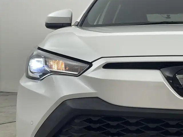トヨタ カローラ クロス G 福岡県 2022(令4)年 1.3万km プラチナホワイトパールマイカ 純正ナビ　/バックカメラ　/ビルトインＥＴＣ２．０　/前後ドライブレコーダー　/レーダークルーズコントロール　/コーナーセンサー　/衝突軽減ブレーキ　/レーンキープ　/アクセル踏み間違い防止　/純正フロアマット　/ＬＥＤヘッドライト
